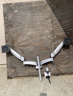 Dual monitor arms