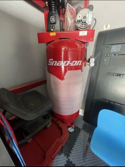SNAP ON Vertical 60-gallon 5 HP Air Compressor