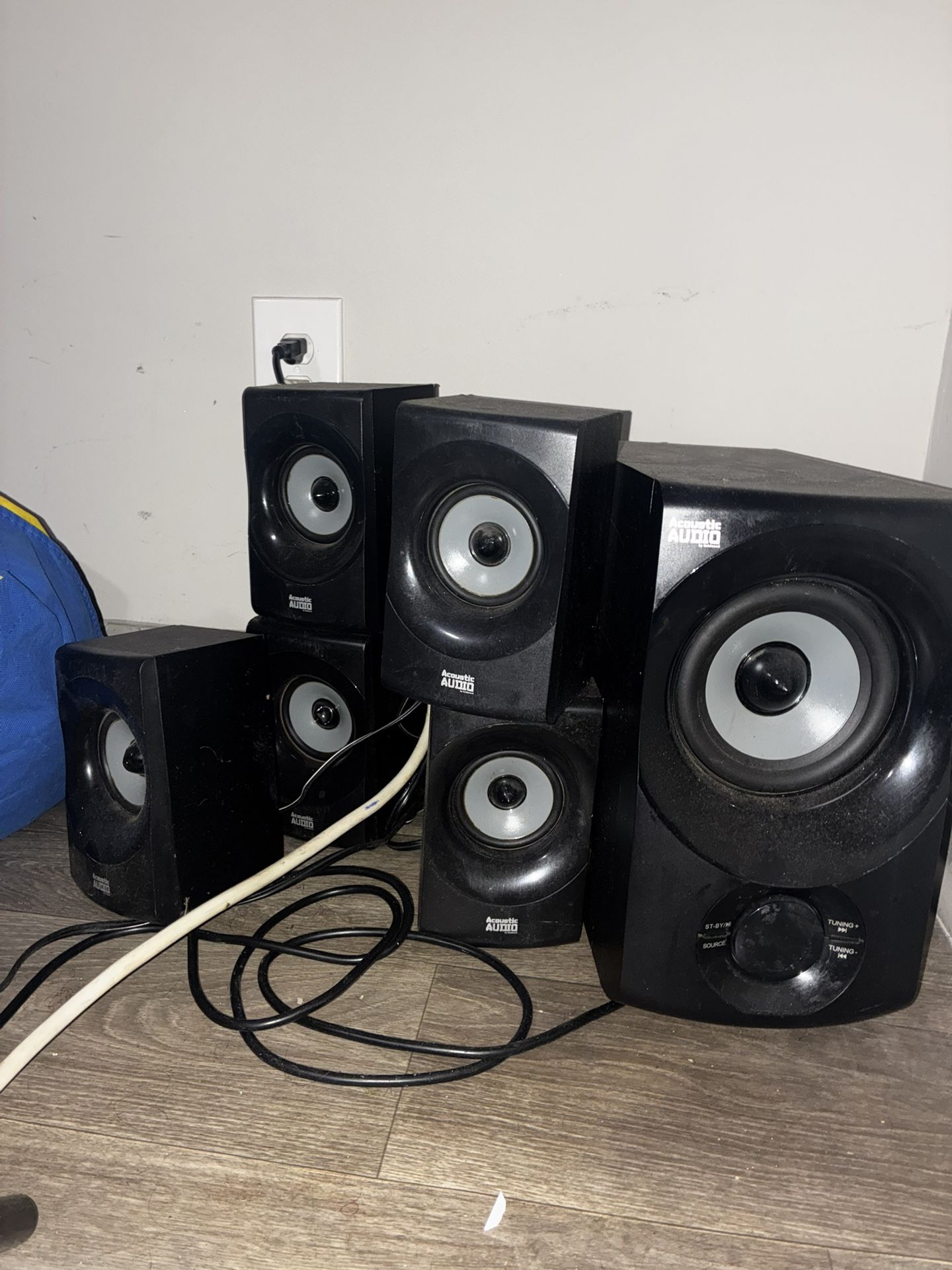 Acoustic Audio 5.1 surround sound speaker system