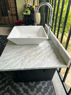 Counter top  with faucet