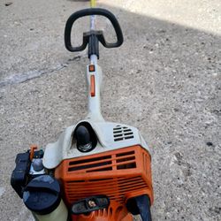 STIHL TRIMER FS55R, it Need Carvurator Work. it Turns On But Turns Off a couple Seconds  I Don't Have Time To Check,  it Worked Before  Winter $95 Obo