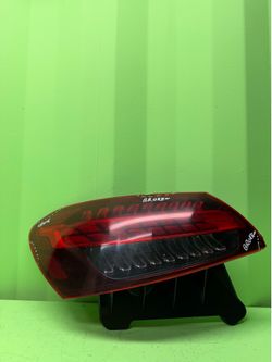2021 2022 2023 Mercedes-Benz E350 E450 E53 E63 Left Driver  Side Quarter   Panel / Outer Tail Light OEM A2139065509
