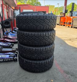 LT 255 75 17 SET OF 4 GOODYEAR DURATRAC IN EXCELLENT CONDITIONS