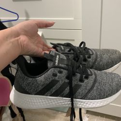 Adidas Women Sneakers Size 10 Like New