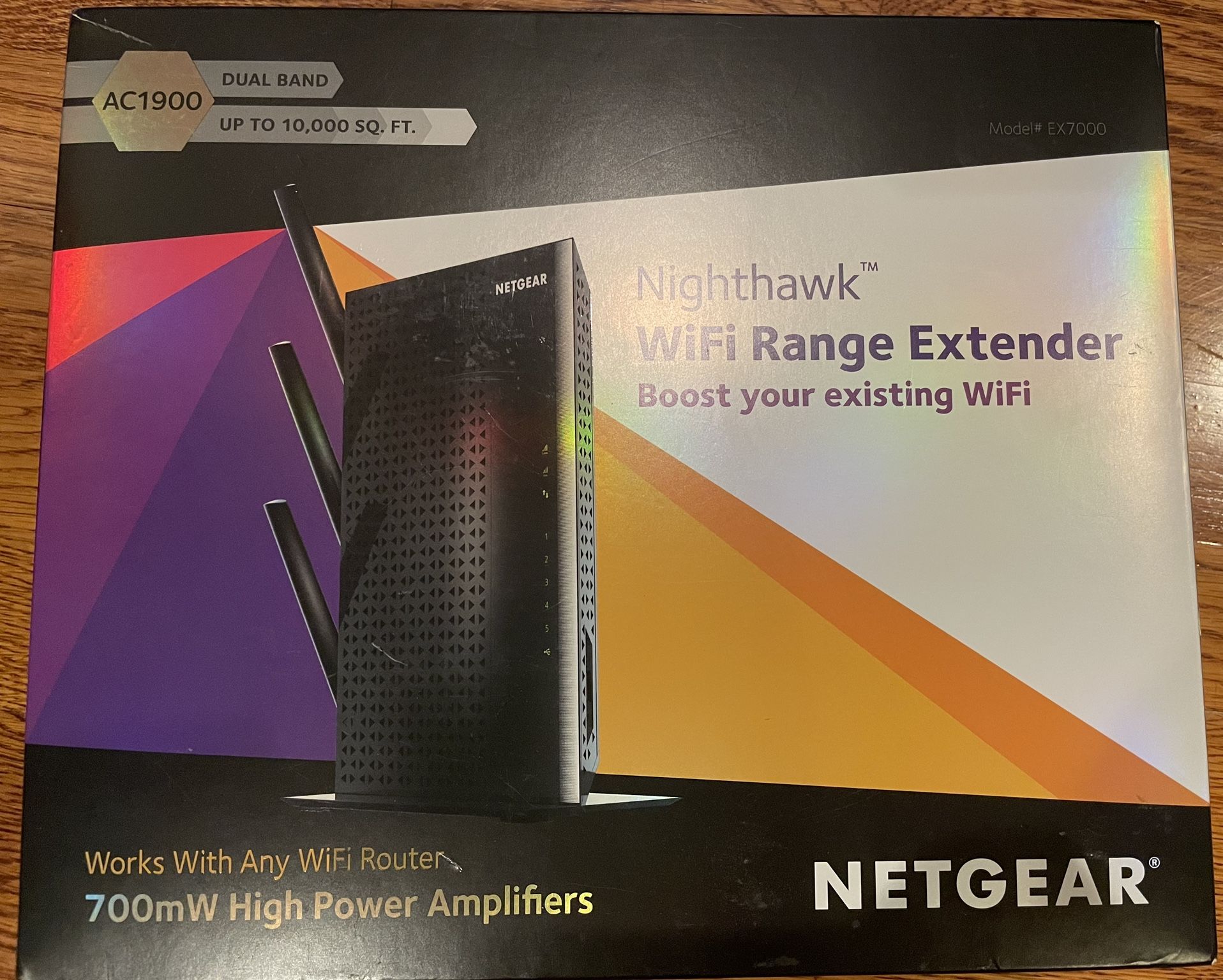 AC1900 WiFi Mesh Extender (EX7000) NighthawkĀ® Dual-band WiFi Mesh Extender, 1.9Gbps