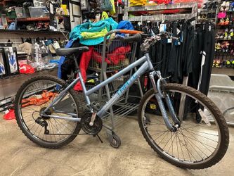 Used Trayl Passage 1.0 Mountain Bike Size Medium