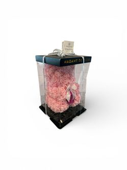 NY: Valentine Teddy Made of Roses in Gift Box