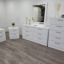 Dresser With Mirror Chest And Two Nightstand // Cómoda Con Espejo Gavetero Y Dos Mesitas De Noche 