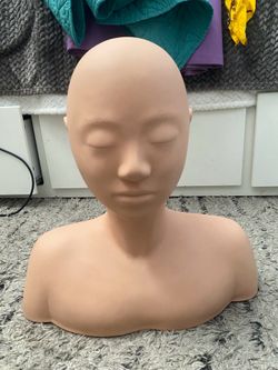 Mannequin head