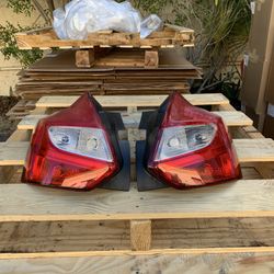 2012-2014 Ford Focus Tail Lights