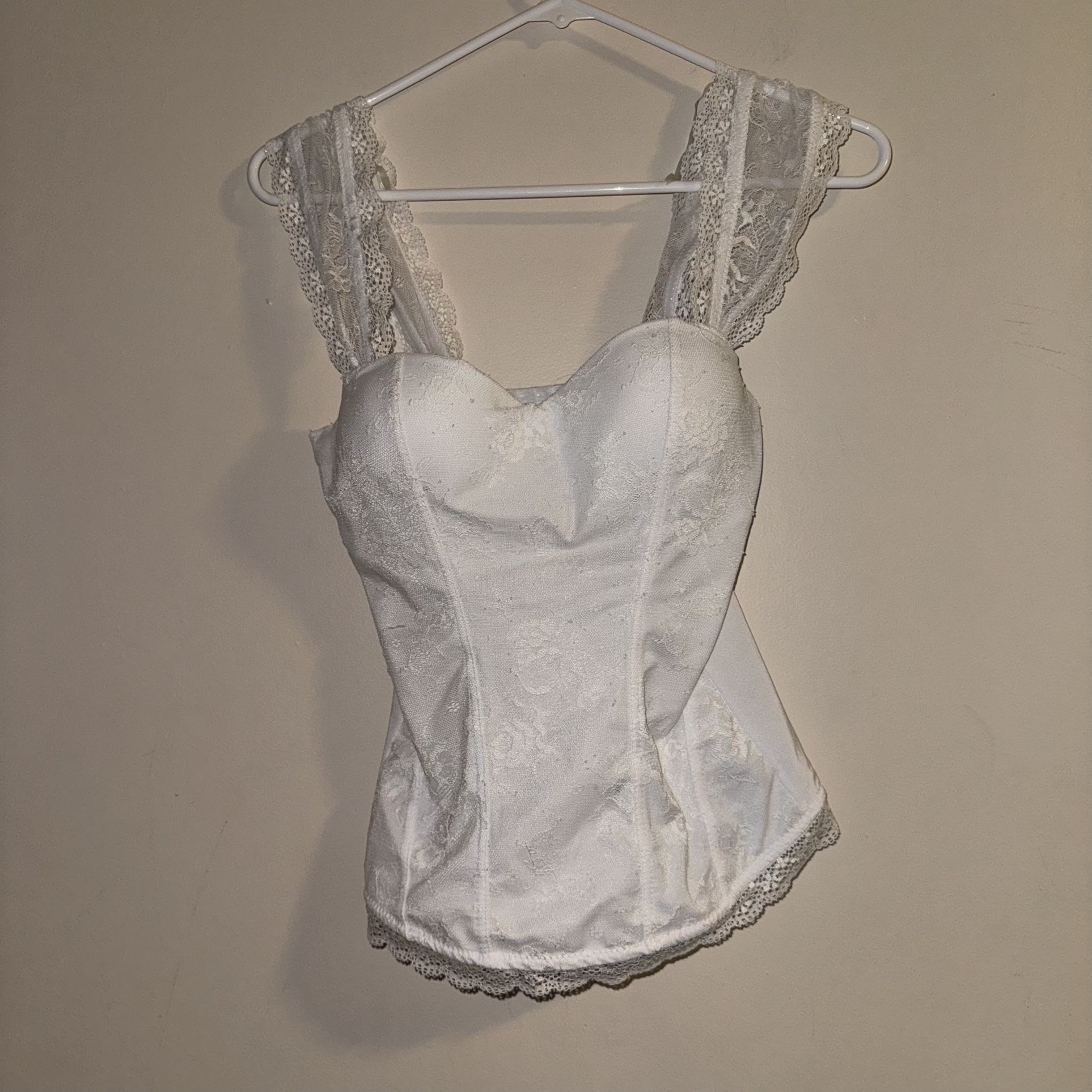 SPIRIT Halloween Lacy White Rear Snap Corset Size Medium