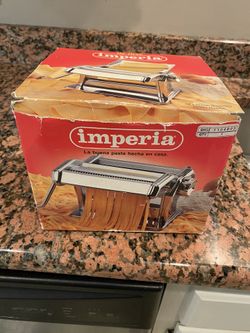 imperia de luxe Pasta Machine NEVER USED
