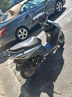 100cc gas scooter