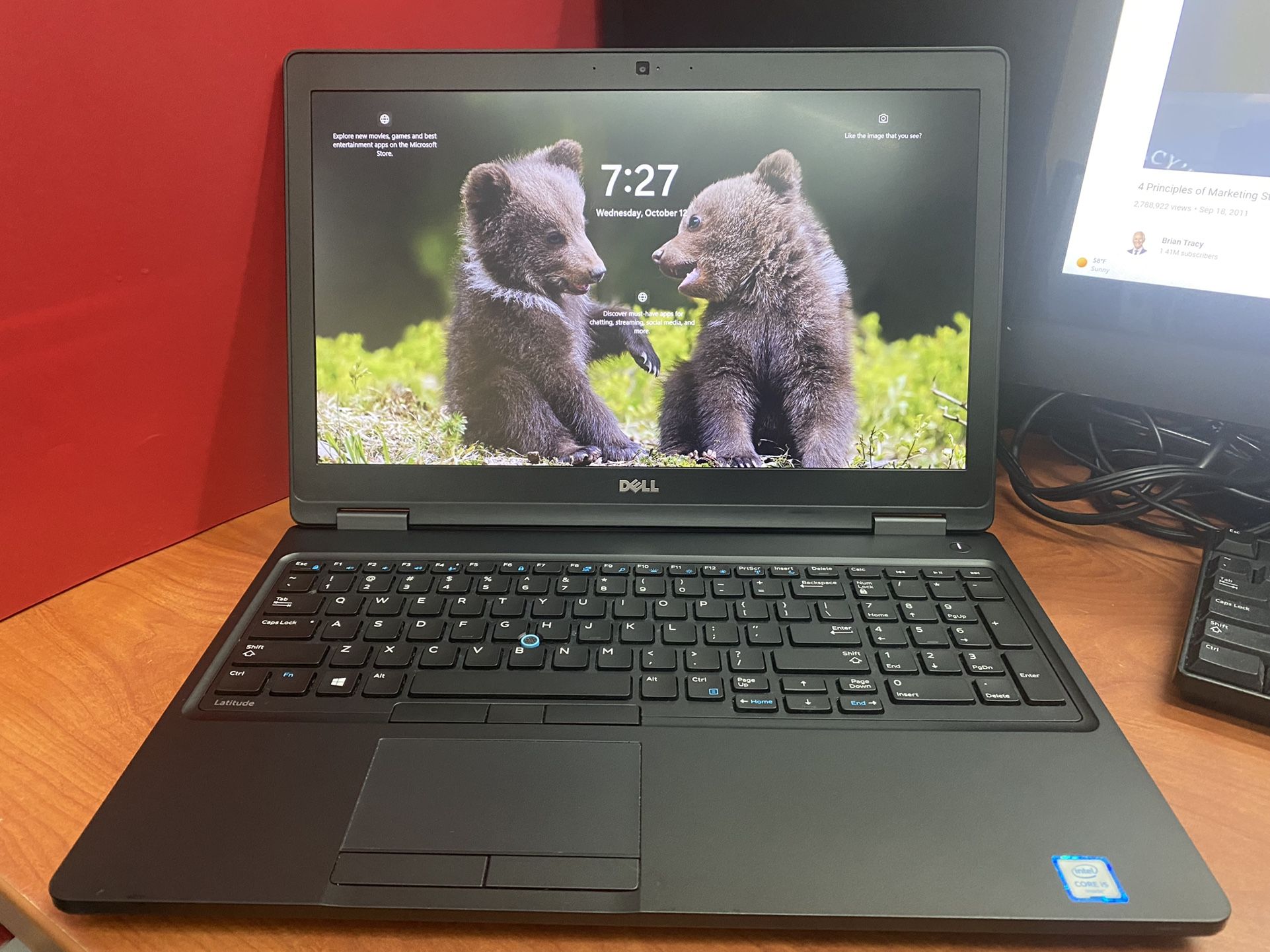 Dell Latitude E5580, Intel i5, 16gb Ram, 512gb SSD M.2, Windows 11 Pro, Webcam and Dell AC Adapter, excellent battery. This is a very fast working an