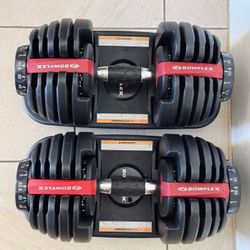 Pair Of Bowflex 552 adjustable dumbbells