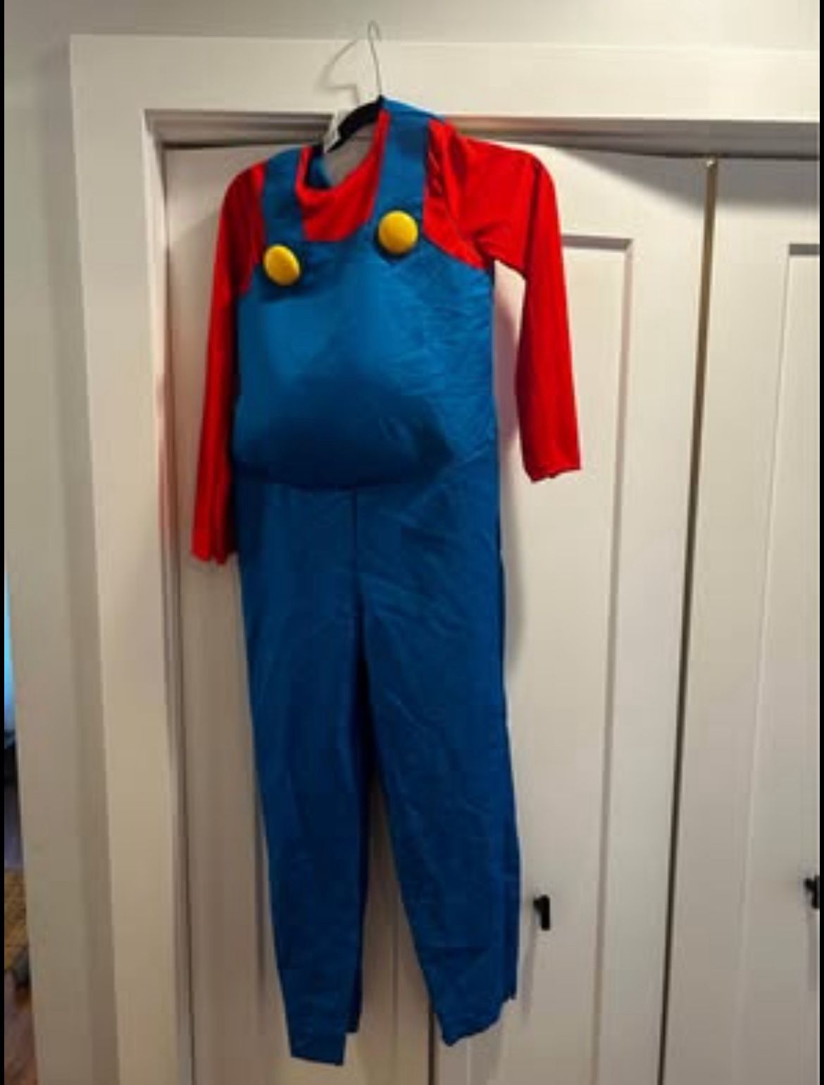 Mario Halloween costume **NEW