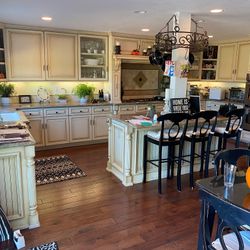 3 Bar Stools