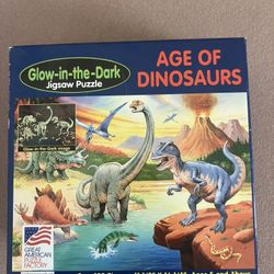 Glow-in-the-Dark Dinosaur Puzzle (100+ Pieces)