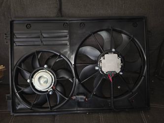 Volkswagen Audi OEM Radiator Cooling Dual Fan Assembly
