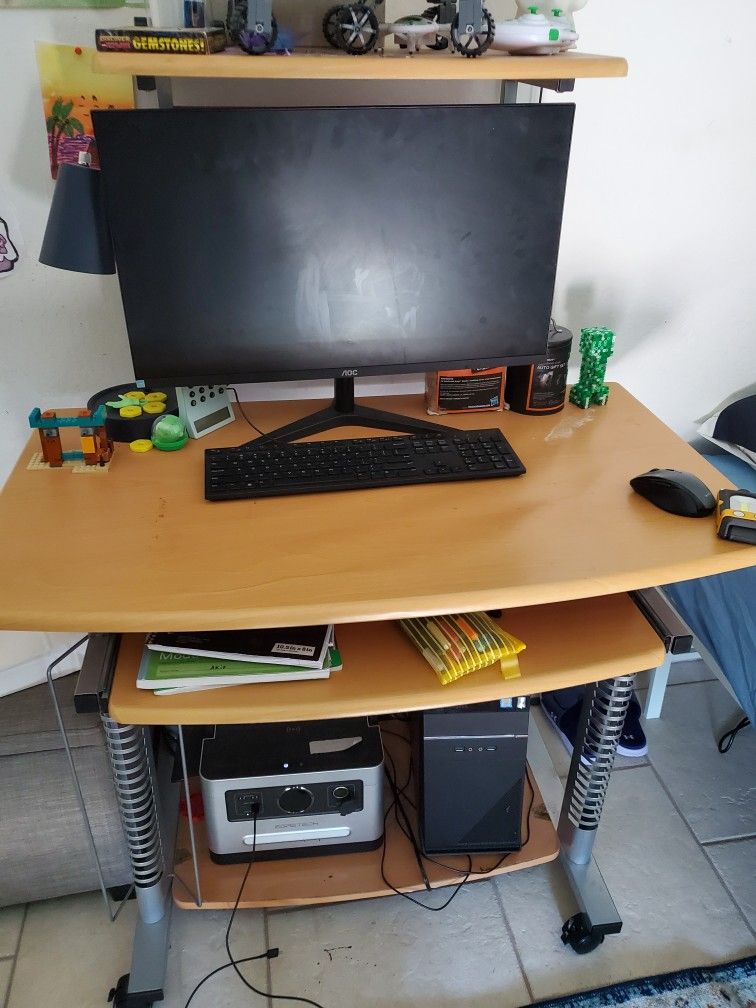 Free Desk
