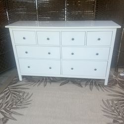 Ikea white Hemnes  8 Drawers Dresser 