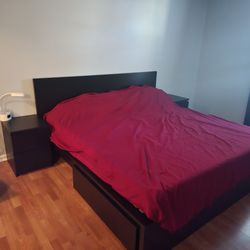 Bed King Size With 2 Bedside Tables