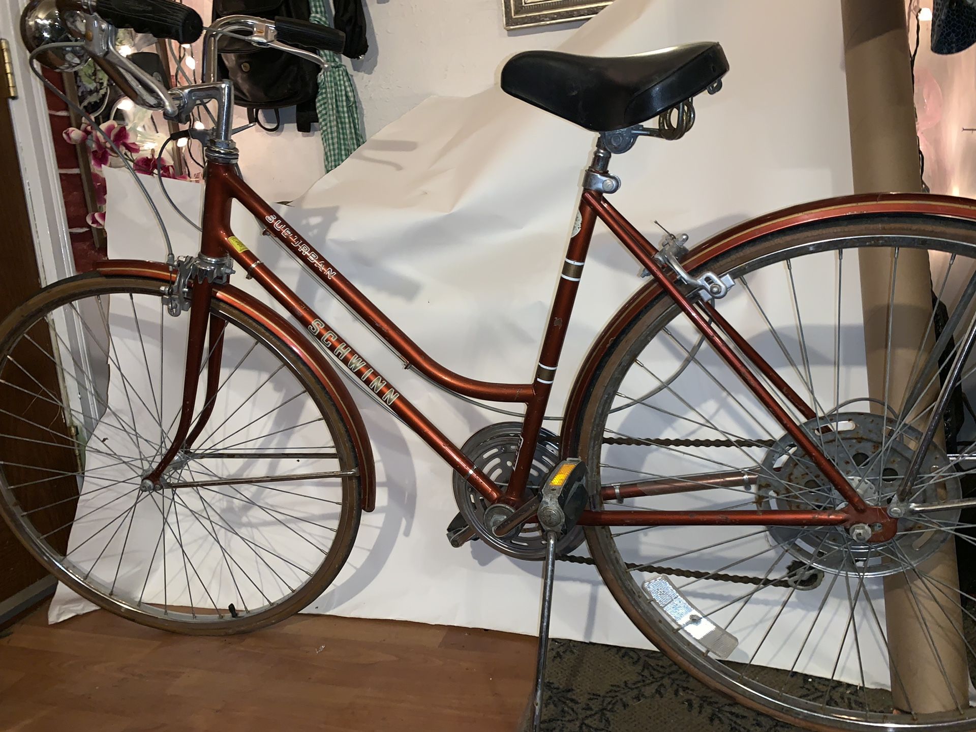 VINTAGE SCHWINN SUBURBAN BICYCLE!!