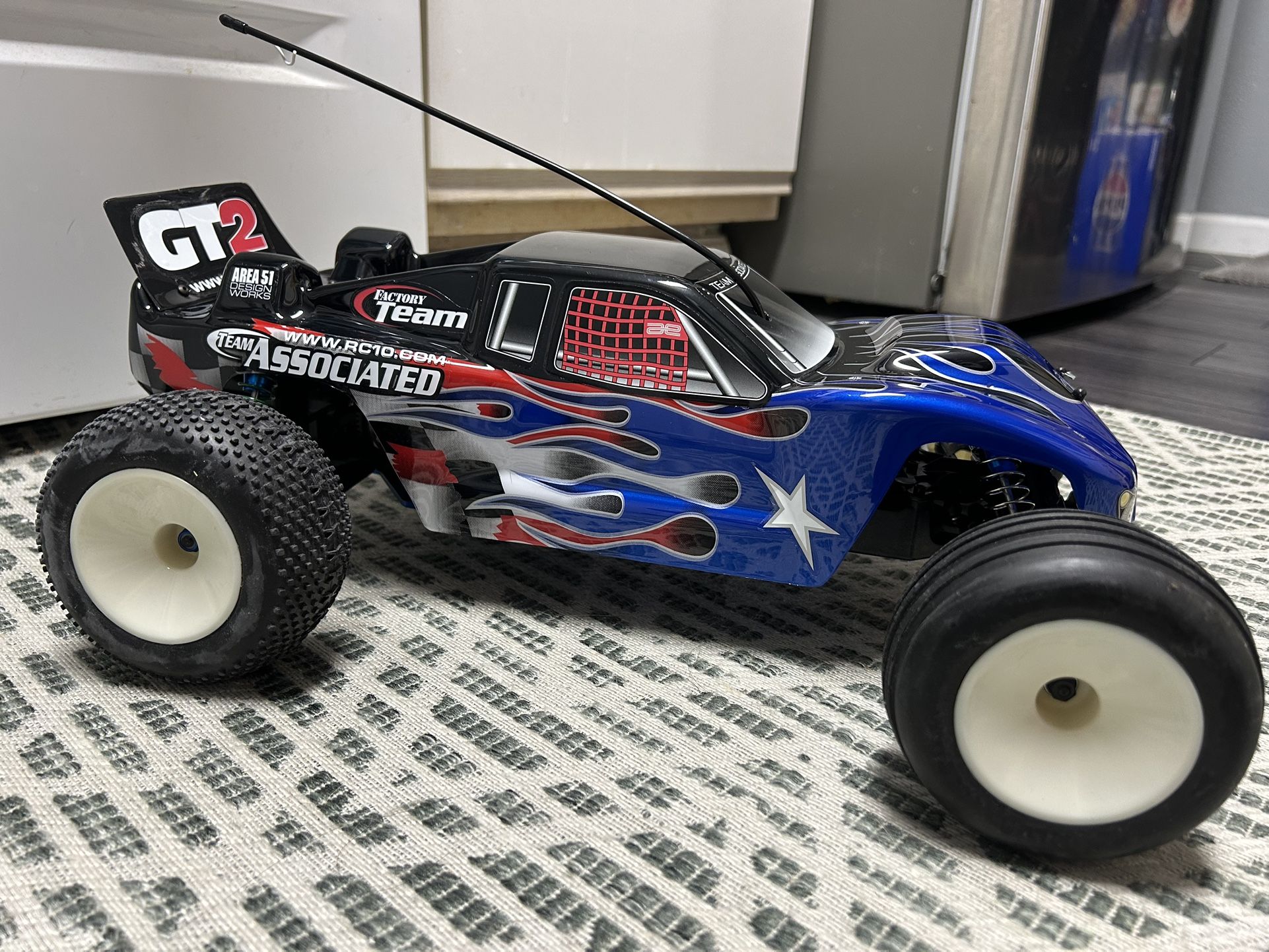 RC Team Associated Rc10GT2 New