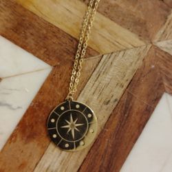 10kt Yellow Gold Brand New Compass Necklace 