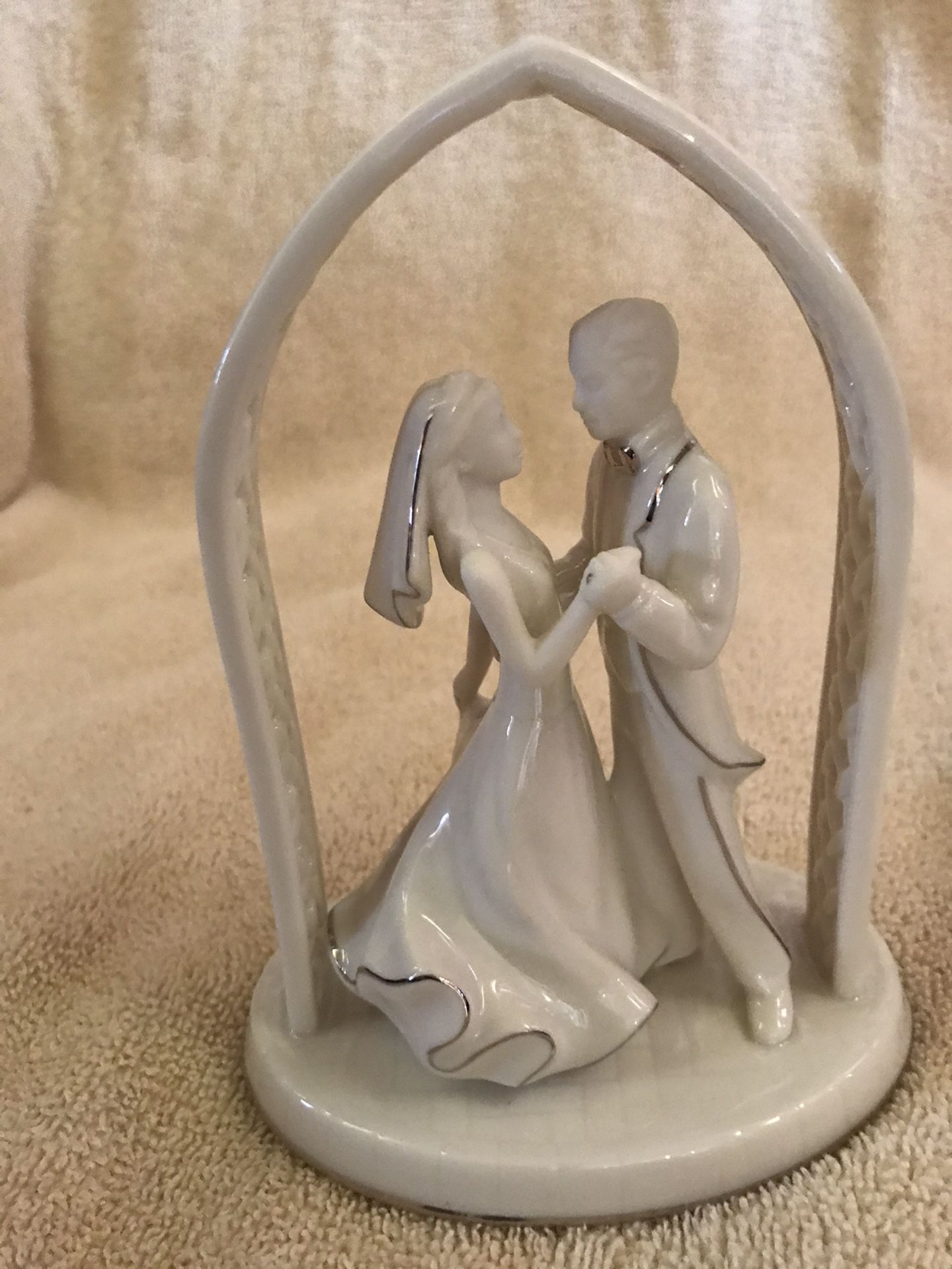 Very Nice Lenox Wedding Cake Topper Or Display With Gold Trims