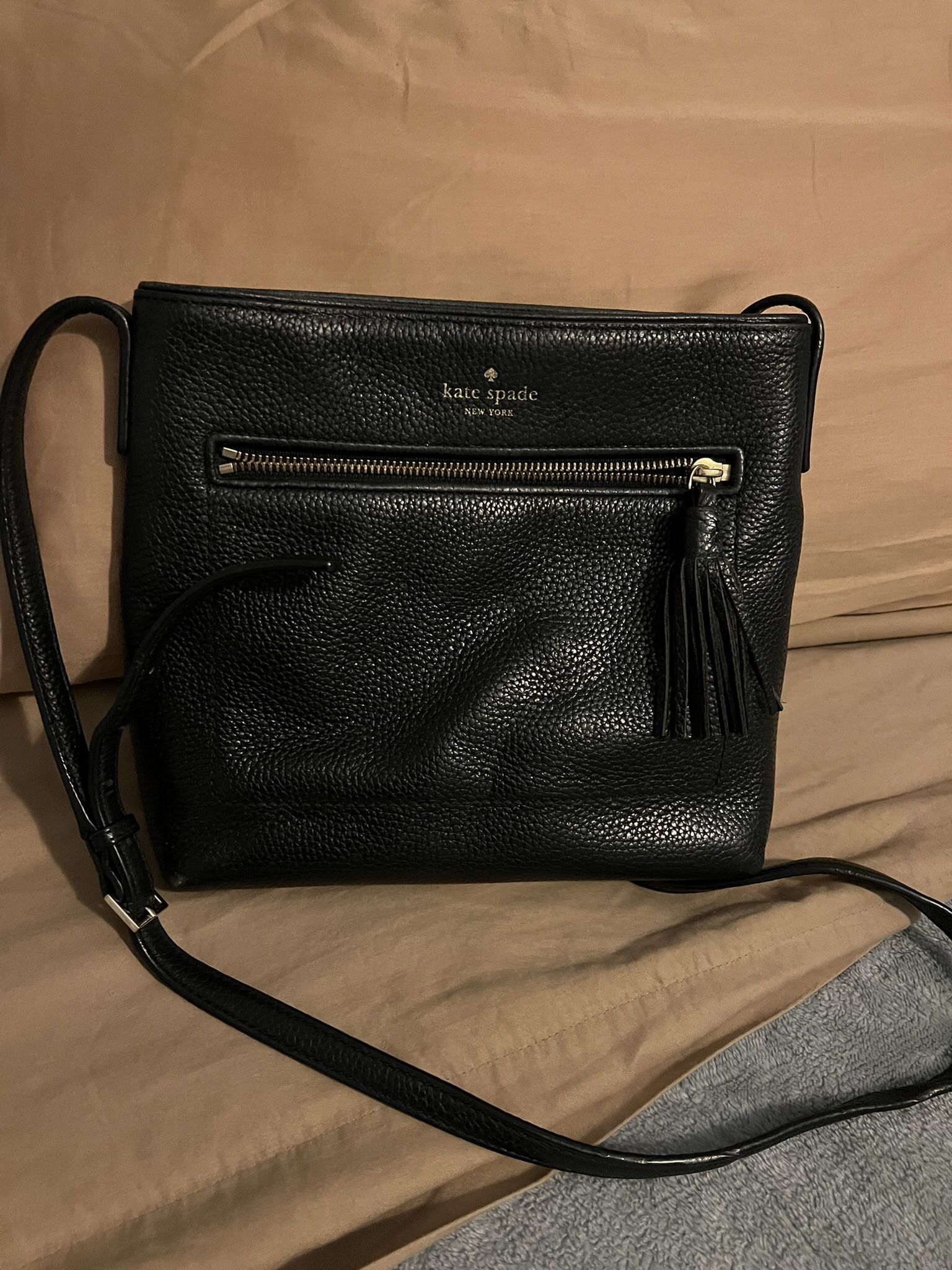 Kate Spade New York Southport Avenue Cora Crossbody Bag RN 0102760 /CA 57710 in Excellent Condition