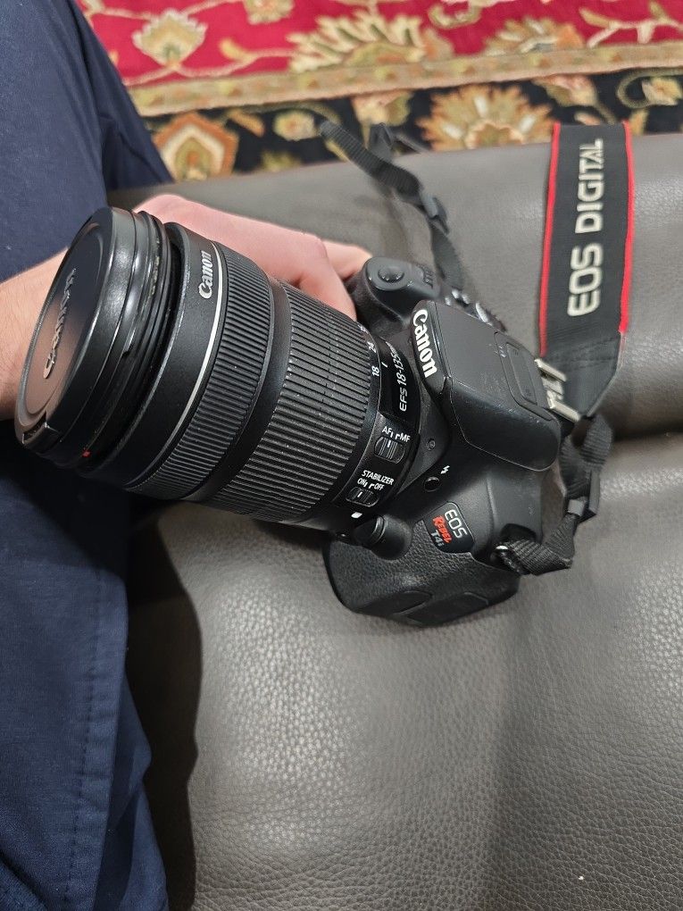 Canon EOS Rebel T4i With Lens