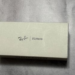 Ray-Ban Meta Wayfarer - Gradient Graphite Lens / Matte Black Frame - Brand New!