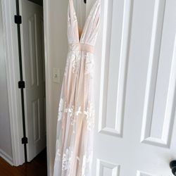 Size medium Wedding Dress 