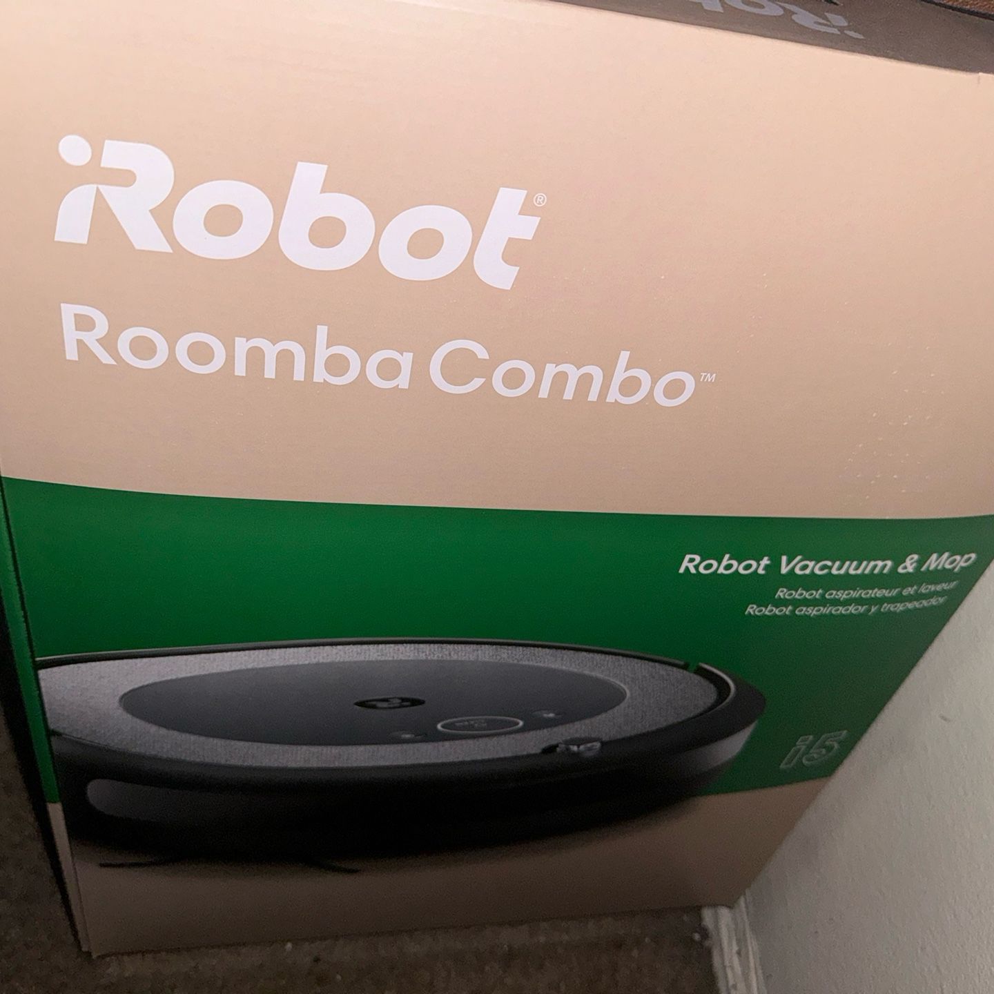 Brand New Roomba Vacuum Mop Combo