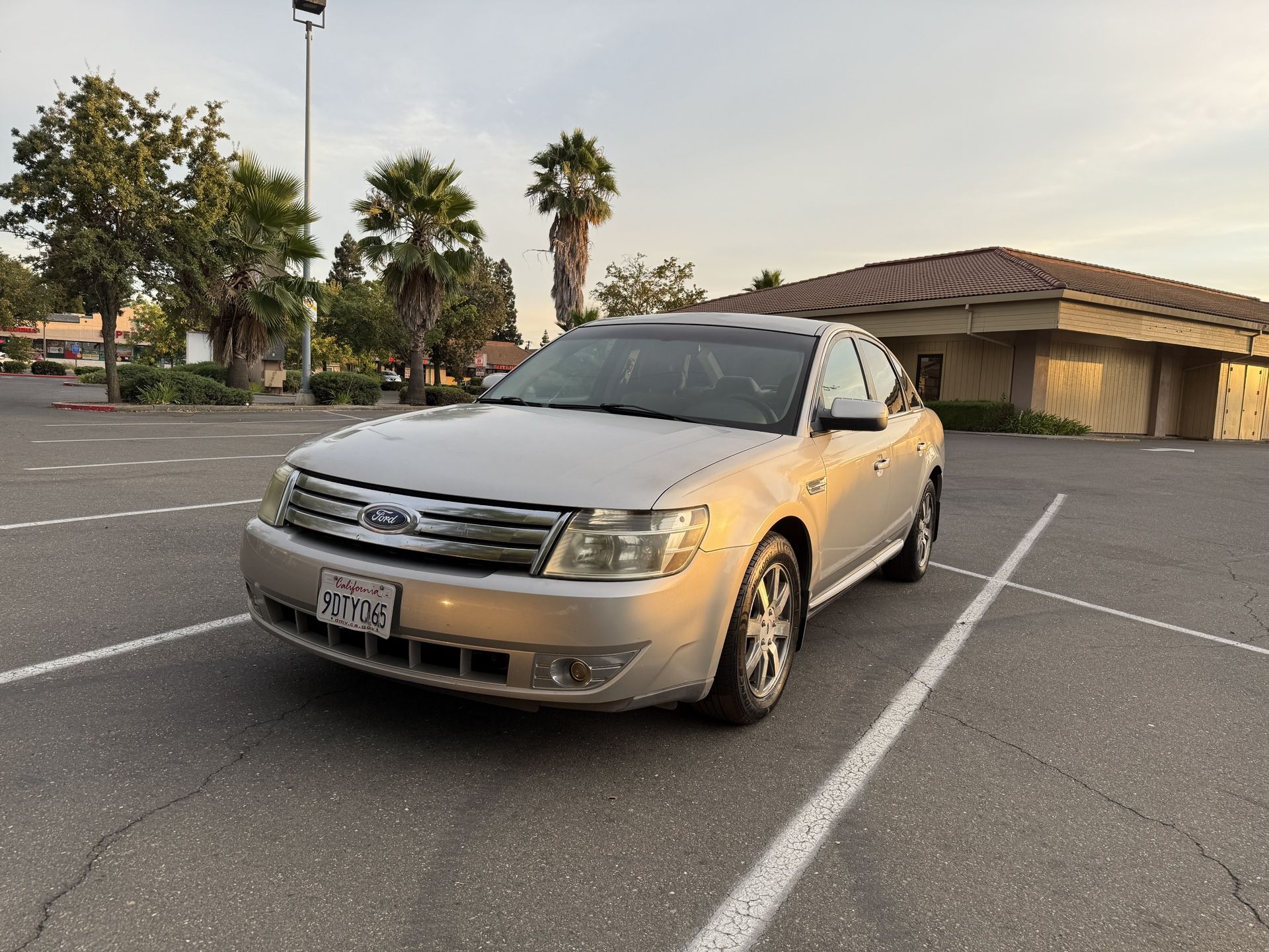 2008 Ford Taurus