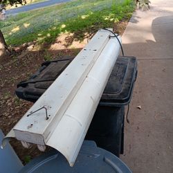 4 Ft Rustic Hanging Flourescent Lights