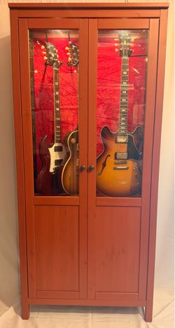 Custom 2-4 Guitar Humidified Display