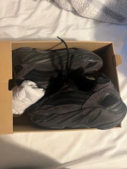 Yeezy Boost 700 V2
