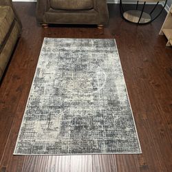 Coffee Table/rug