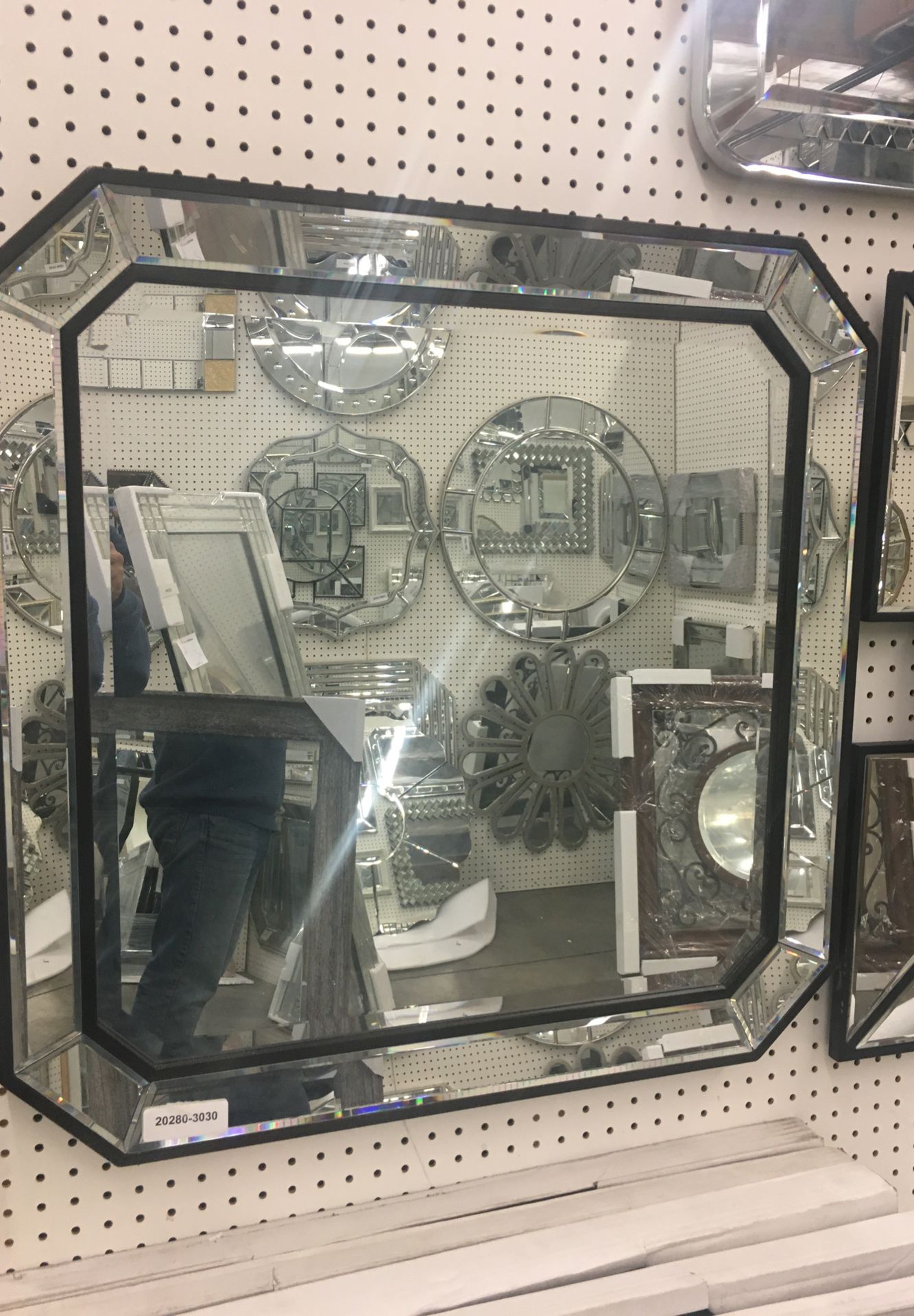 Elegant wall mirror 30x30 brand new