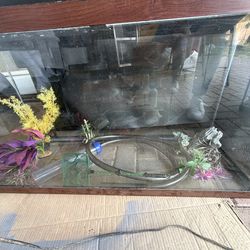 30 Gallon Aquarium – Cracked – Good for Reptiles or Parts