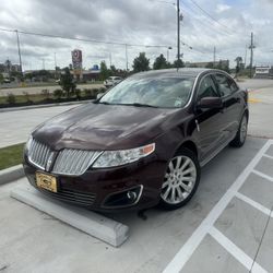 2010 Lincoln MKS