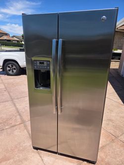 General electric Refrigerator w36h69d31