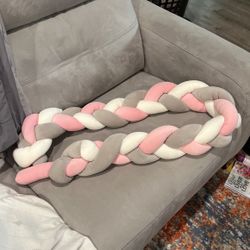 Soft Knot Pillow For Crib Bumper