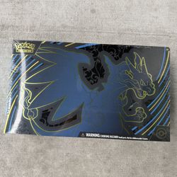 Pokemon Mega Evolution Charizard Ultra Premium Collection