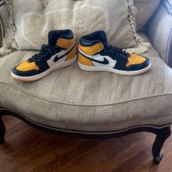 Retro Jordan 1 Yellow Toes, Size 10 