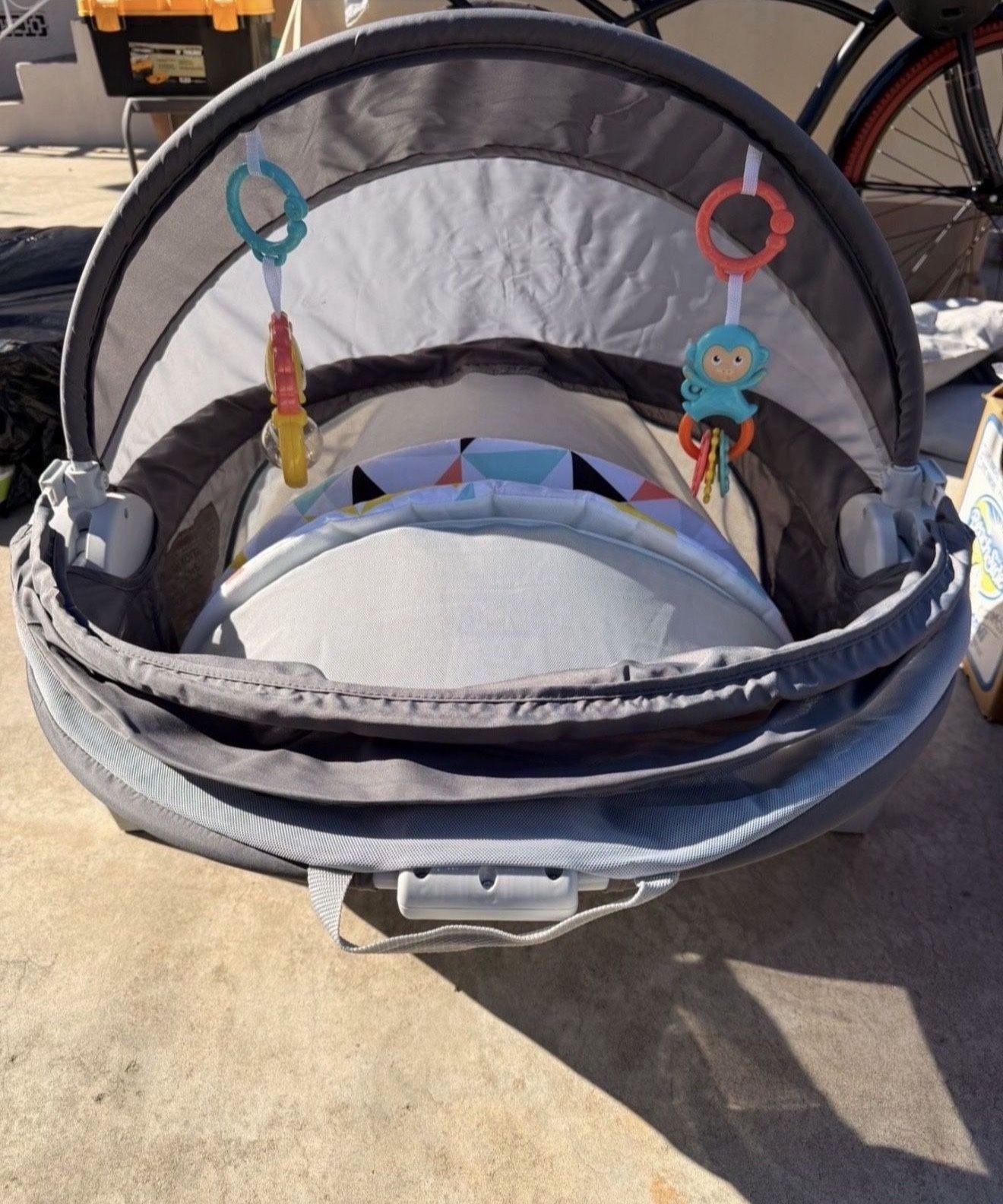 Boppy Cozy Cabana Portable Bassinet with Canopy - Oatmeal  Portable Basinet