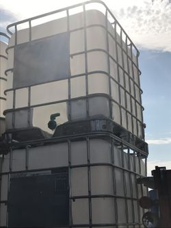 275 gallon totes