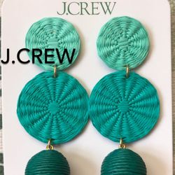 🌞(NEW) (1 AVAILABLE) WOMEN’S J.CREW BRIGHT PATINA TRIPLE-DROP RAFFIA EARRINGS - SIZE: 3 1/2” (MSRP: $69.50)🌞